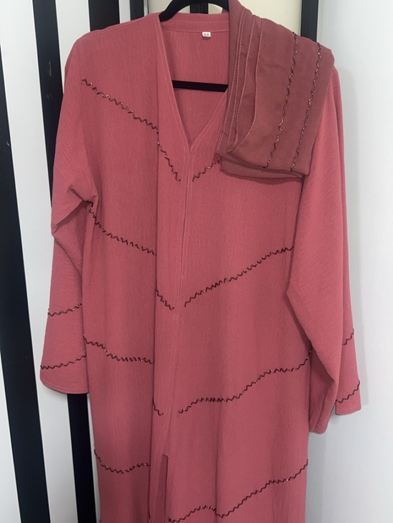 Dresses & Skirts - Rose Mauve Long Abaya with Zigzag Stitch Detailing with matching scarf size 58